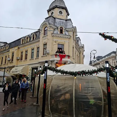 Vibe 90 Old Town Крайова